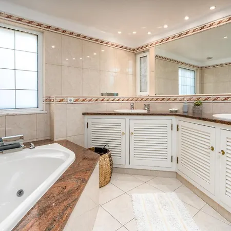 Felicity Villa Porches (Algarve)