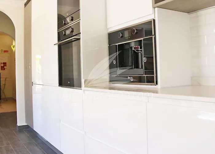 Felicity * Porches (Algarve)