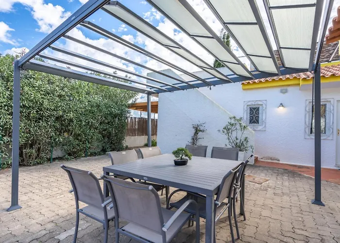 Felicity Porches (Algarve)