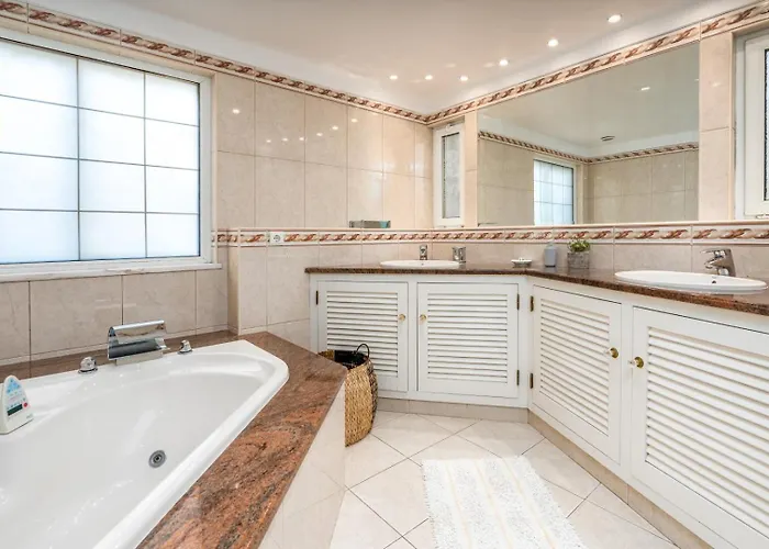 Felicity Willa Porches (Algarve)